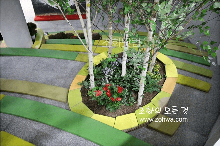 서울 경복초등학교 — 원형 플랜트박스와 화초
